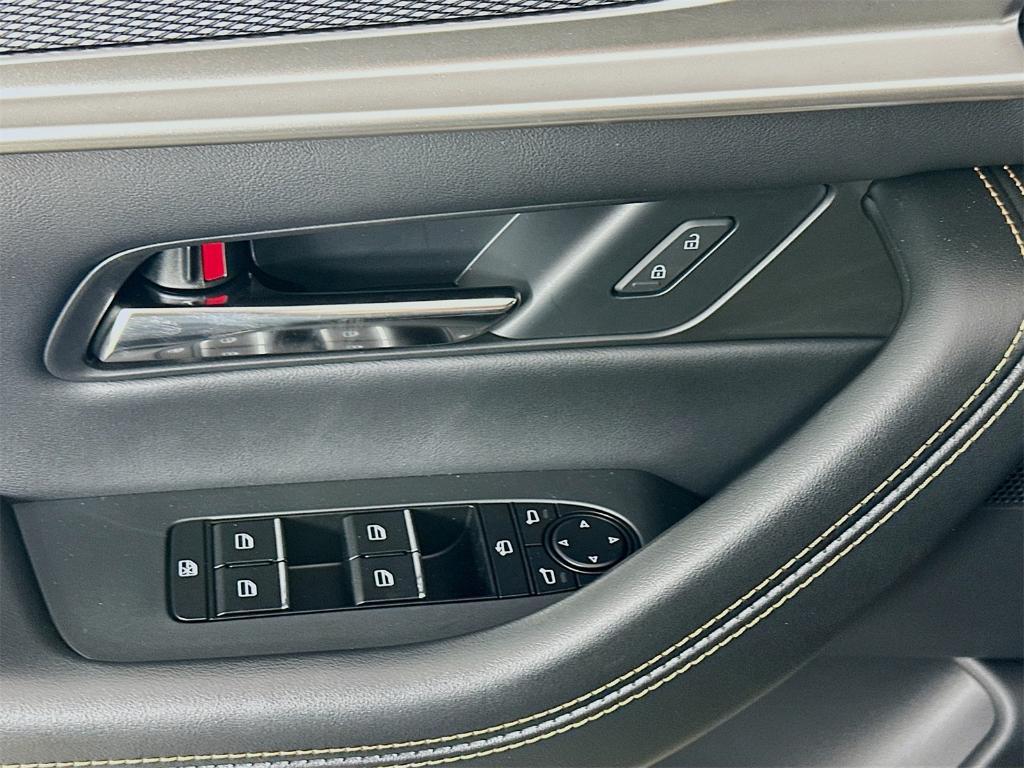 new 2025 Mazda CX-90 PHEV car, priced at $56,823