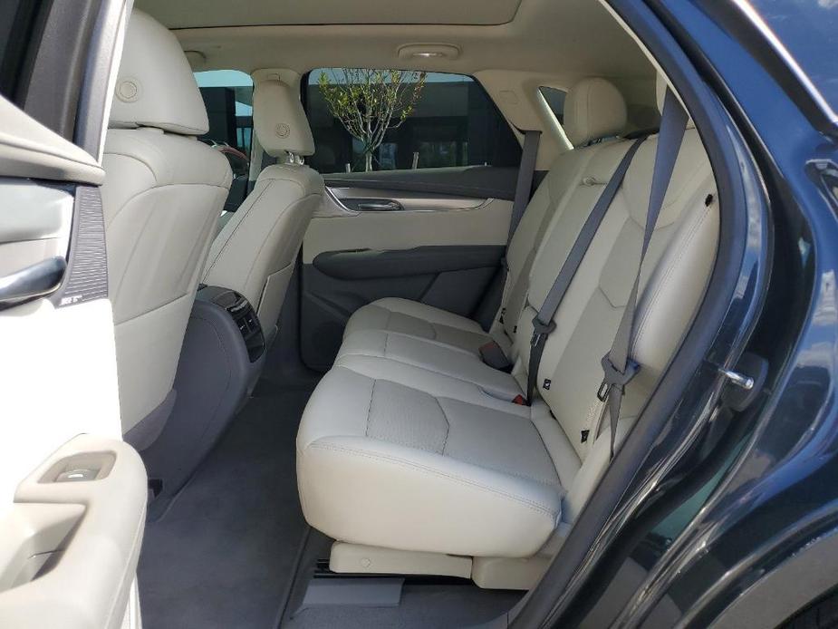 used 2021 Cadillac XT5 car, priced at $36,036