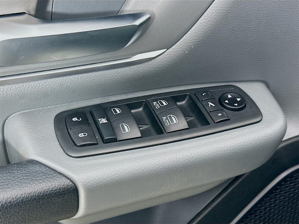 used 2021 Ram 1500 car, priced at $34,614