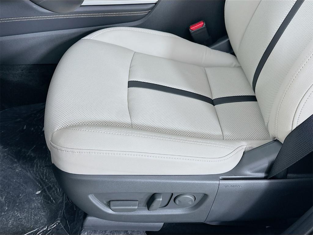 new 2025 Mazda CX-90 car, priced at $41,686