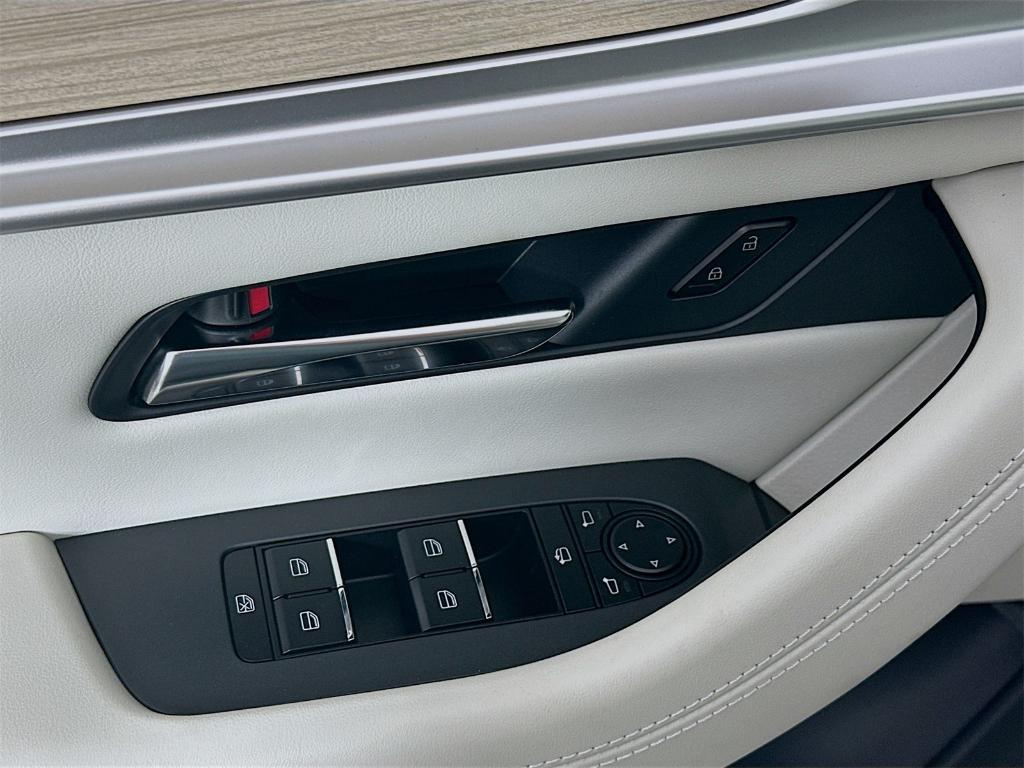 new 2025 Mazda CX-90 car, priced at $47,116