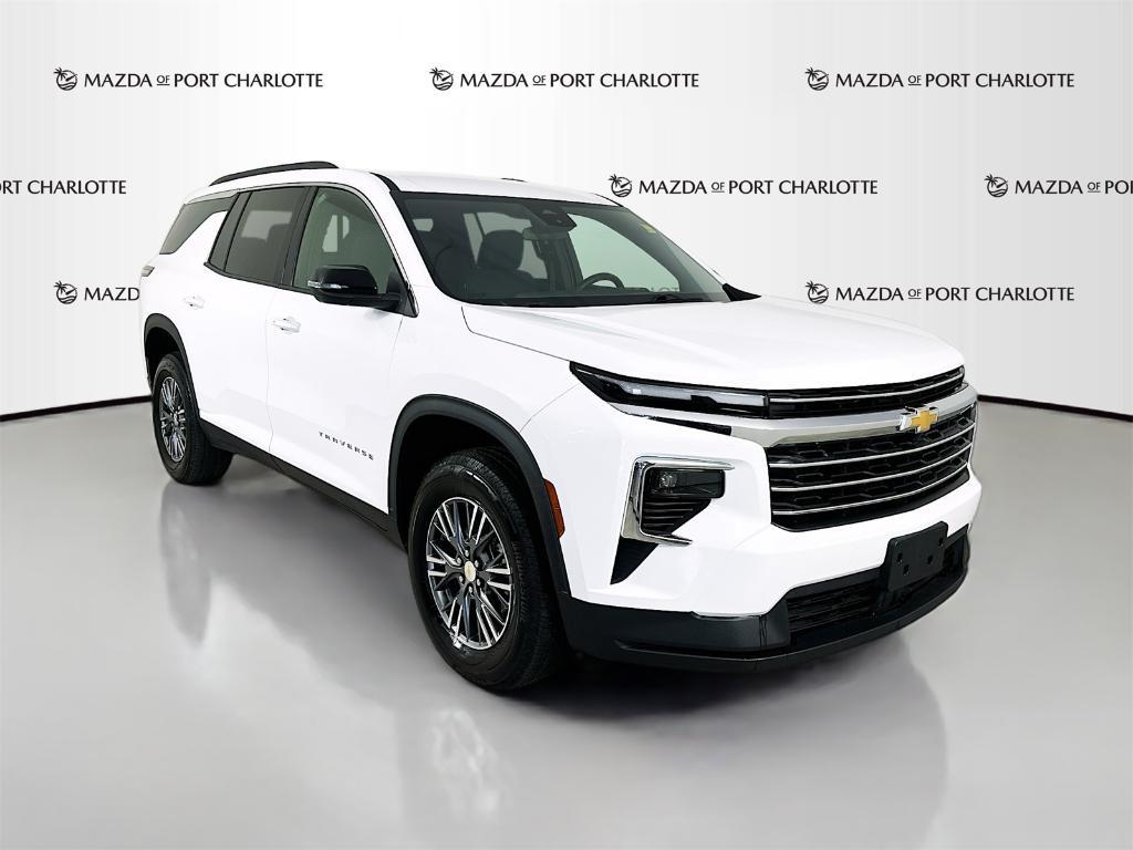 used 2025 Chevrolet Traverse car, priced at $39,387
