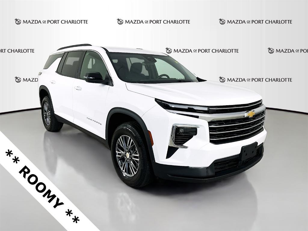 used 2025 Chevrolet Traverse car, priced at $38,469