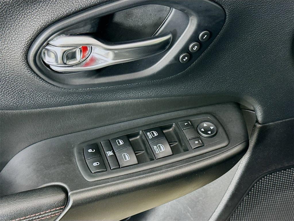 used 2019 Jeep Cherokee car, priced at $18,790