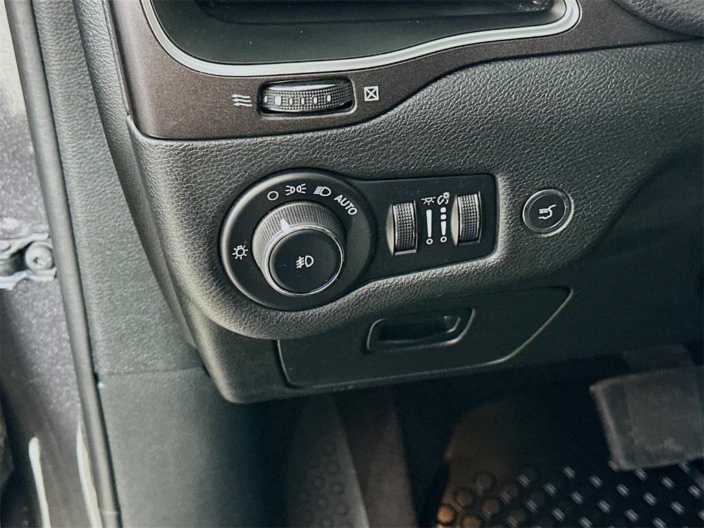 used 2019 Jeep Cherokee car, priced at $18,790