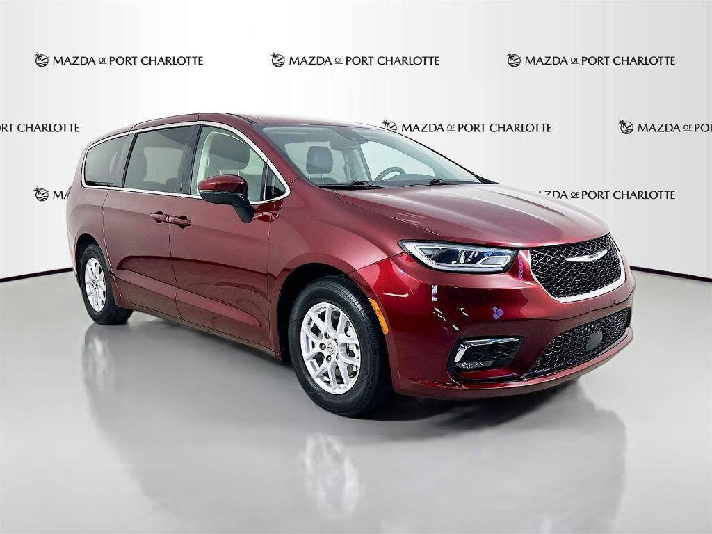 used 2023 Chrysler Pacifica car, priced at $23,546