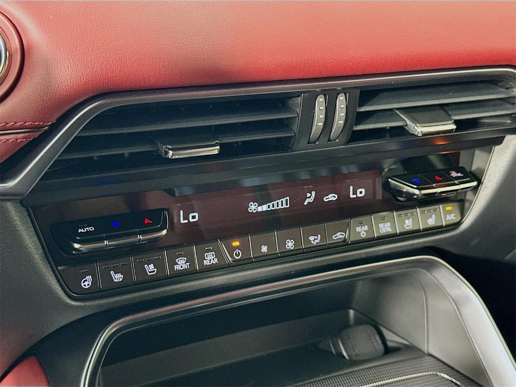 new 2025 Mazda CX-70 PHEV car, priced at $56,777