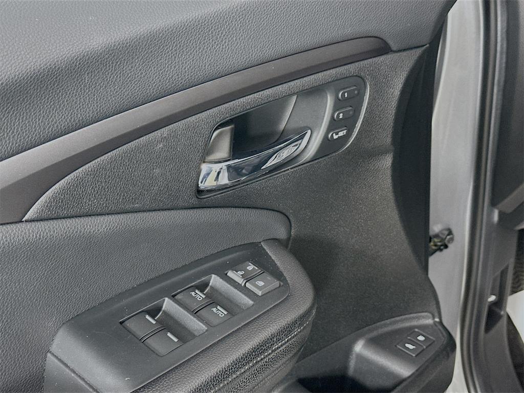 used 2021 Honda Passport car, priced at $22,988