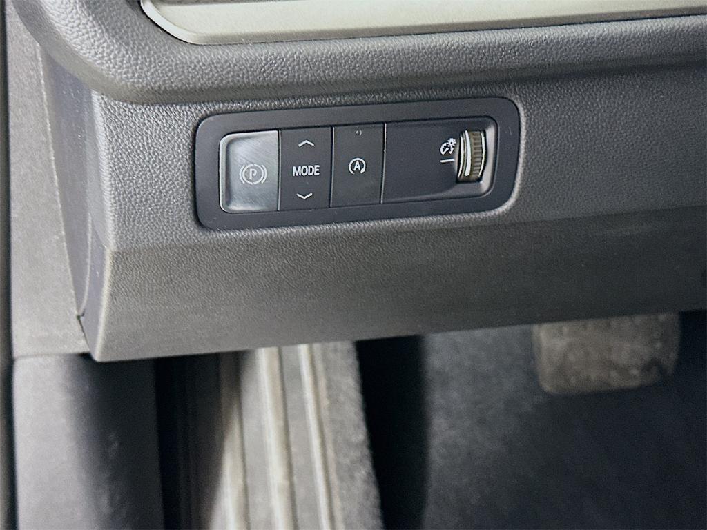 used 2025 Chevrolet Traverse car, priced at $36,788