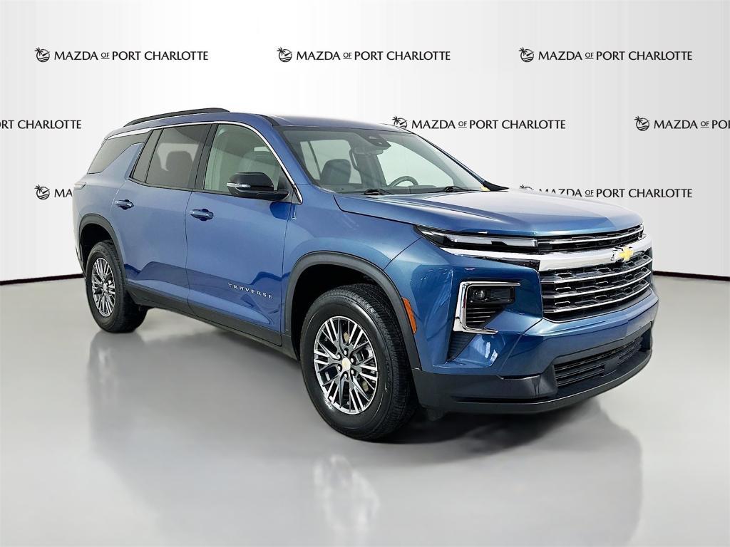 used 2025 Chevrolet Traverse car, priced at $39,387