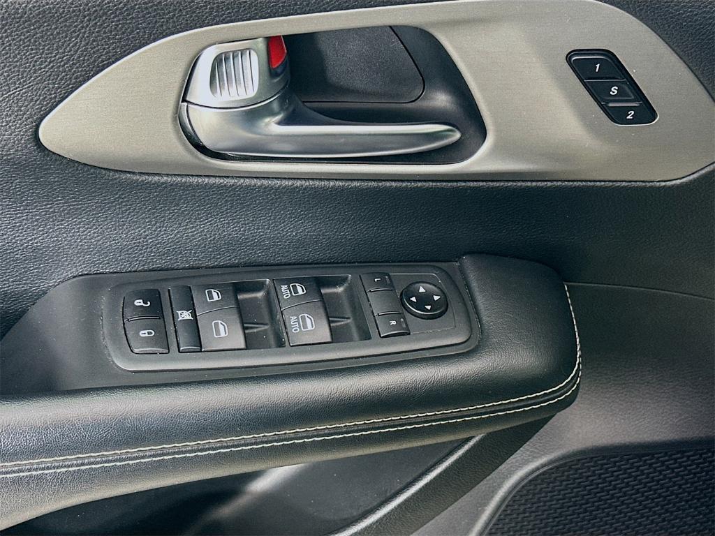 used 2020 Chrysler Pacifica car, priced at $23,968