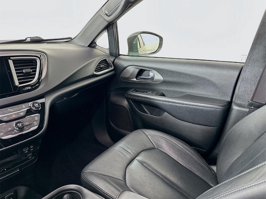 used 2020 Chrysler Pacifica car, priced at $23,968