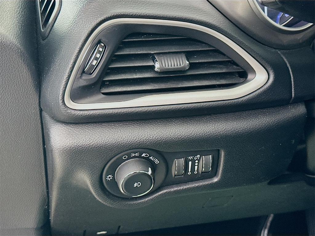 used 2020 Chrysler Pacifica car, priced at $23,968