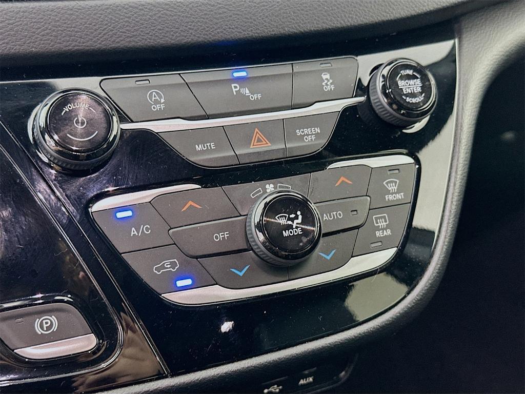 used 2020 Chrysler Pacifica car, priced at $23,968