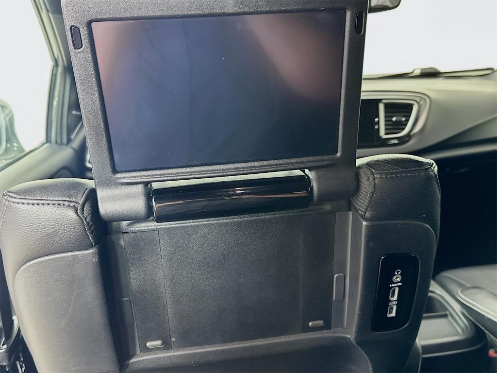 used 2020 Chrysler Pacifica car, priced at $23,968