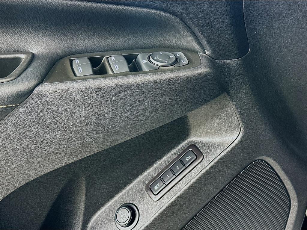 used 2020 Chevrolet Equinox car, priced at $20,377