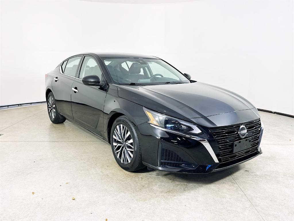 used 2023 Nissan Altima car, priced at $20,612