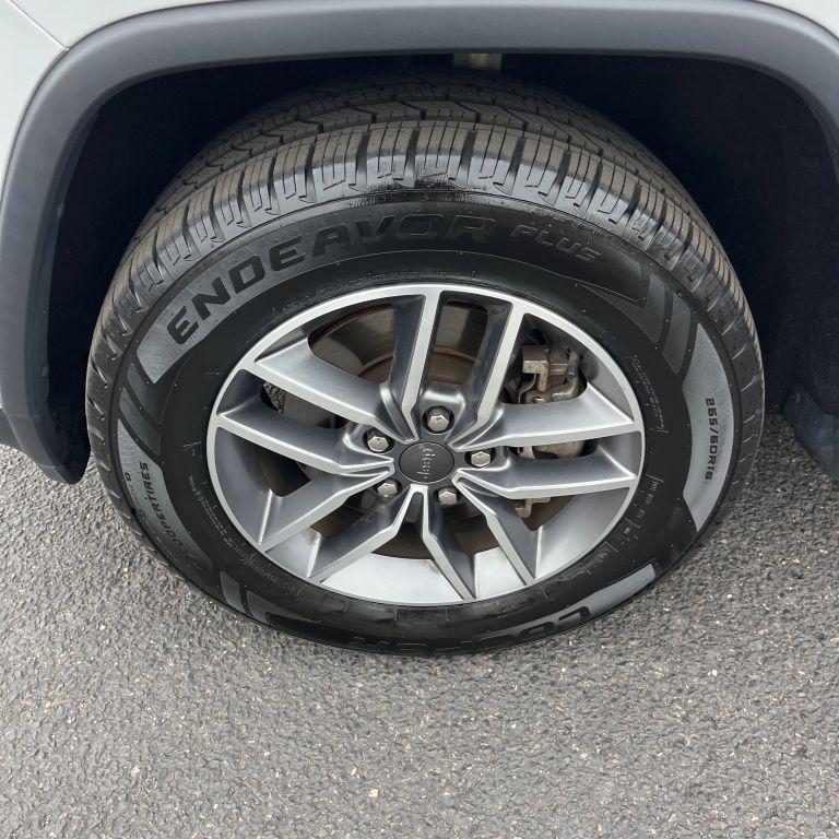 used 2021 Jeep Grand Cherokee car, priced at $23,900