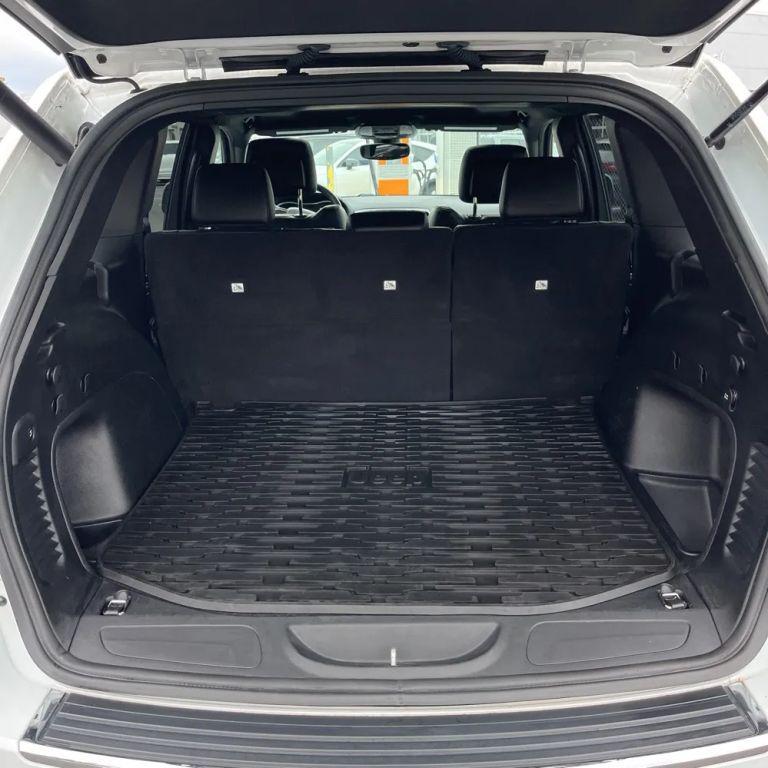 used 2021 Jeep Grand Cherokee car, priced at $23,900