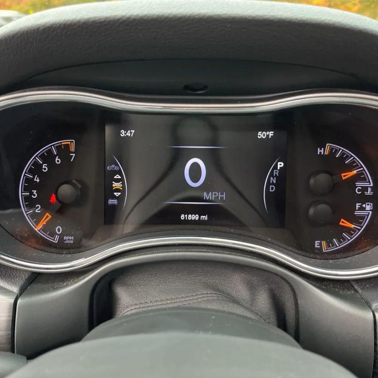 used 2021 Jeep Grand Cherokee car, priced at $23,900