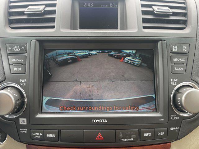used 2010 Toyota Highlander car, priced at $15,995