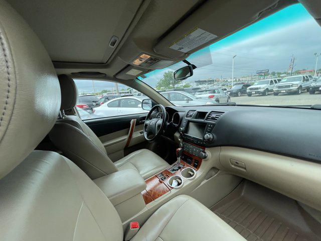 used 2010 Toyota Highlander car, priced at $15,995
