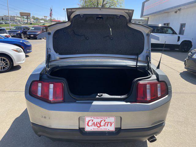 used 2010 Ford Mustang car