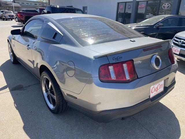 used 2010 Ford Mustang car