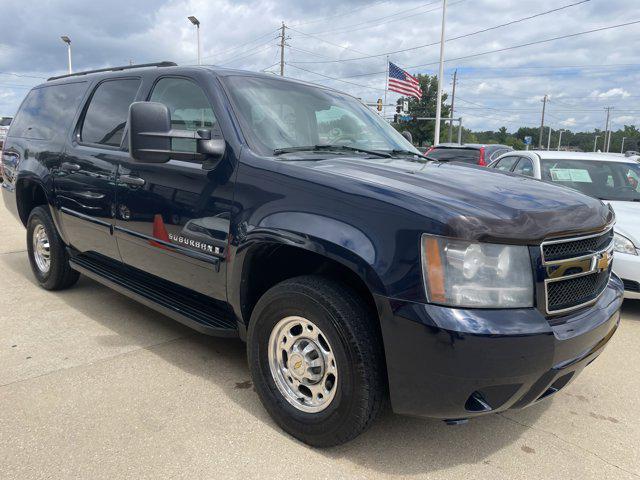 used 2007 Chevrolet Suburban car, priced at $13,995