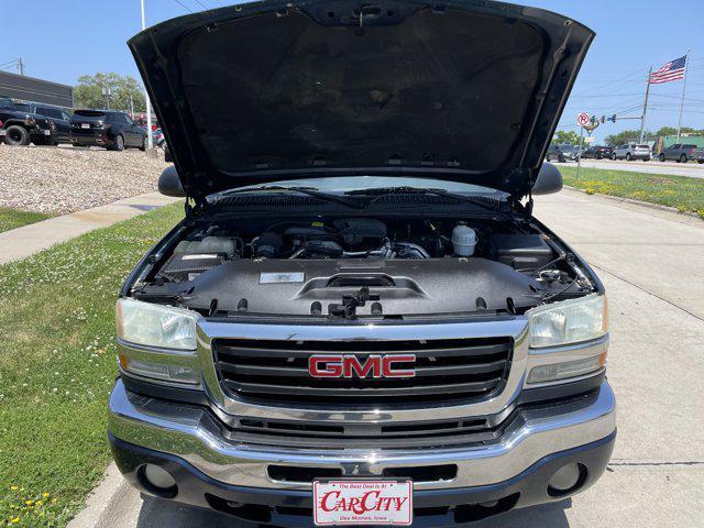 used 2005 GMC Sierra 2500 car, priced at $14,499