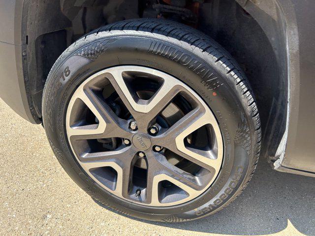 used 2015 Jeep Renegade car, priced at $10,495