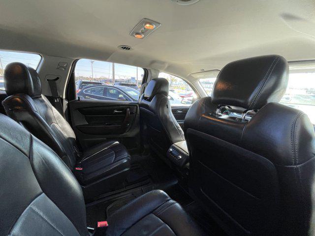 used 2014 Chevrolet Traverse car, priced at $10,995