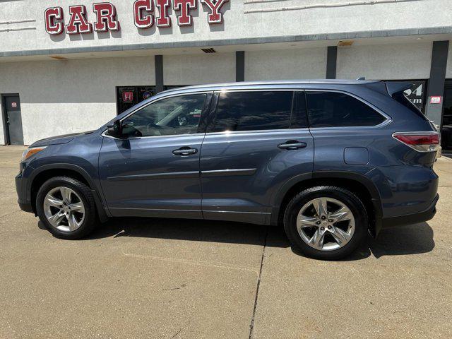 used 2015 Toyota Highlander car, priced at $19,995