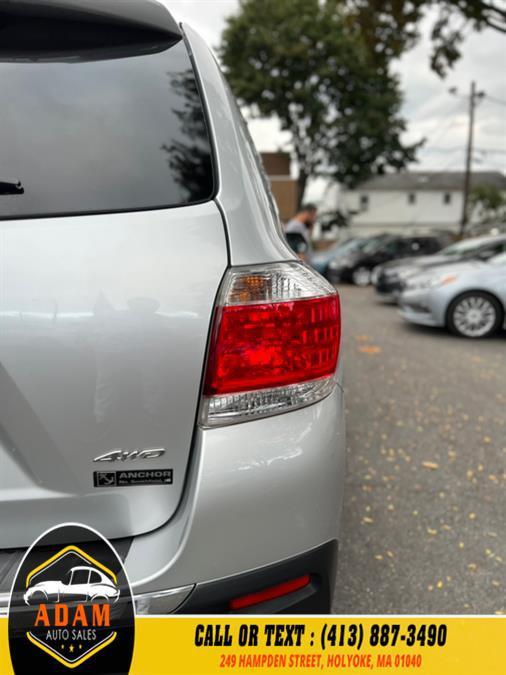 used 2011 Toyota Highlander car, priced at $8,900