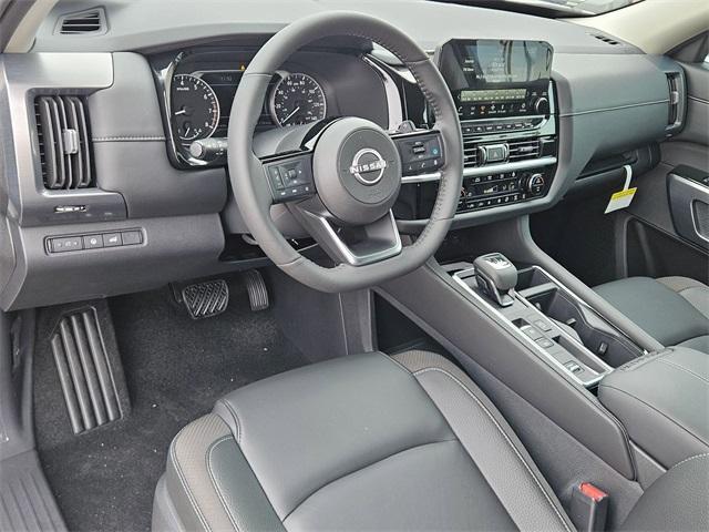 new 2025 Nissan Pathfinder car, priced at $36,125
