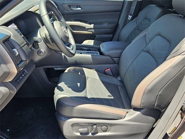 new 2025 Nissan Pathfinder car, priced at $48,719
