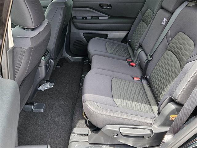 new 2025 Nissan Pathfinder car, priced at $38,972