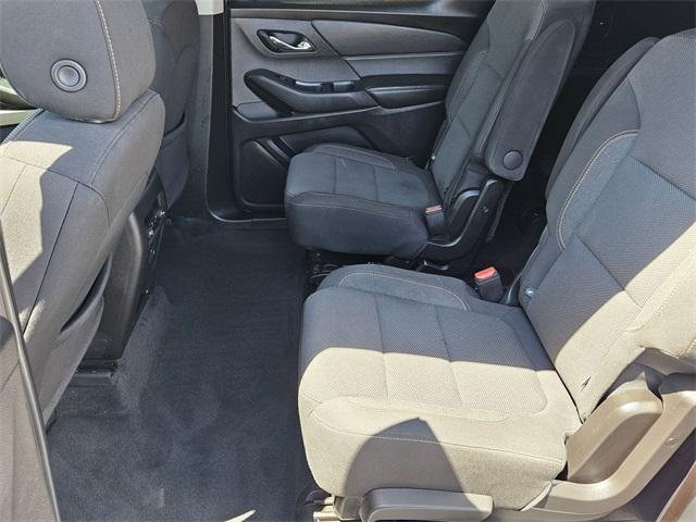used 2021 Chevrolet Traverse car, priced at $25,487