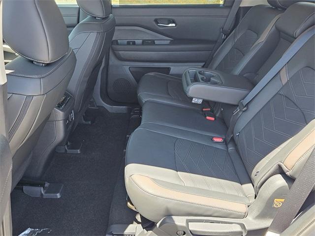 new 2025 Nissan Pathfinder car, priced at $49,452