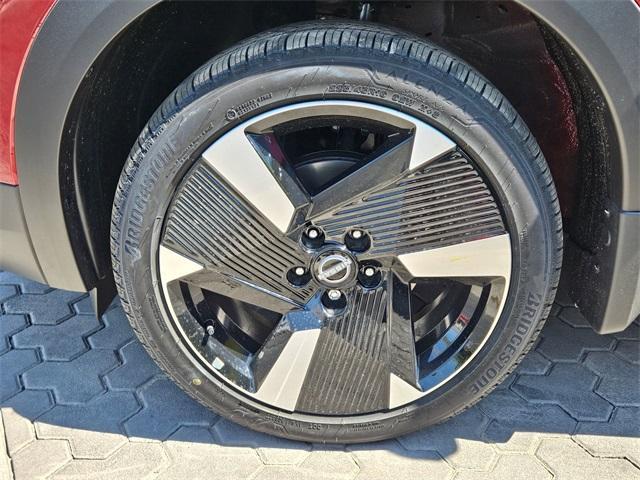 new 2025 Nissan Kicks car, priced at $26,707