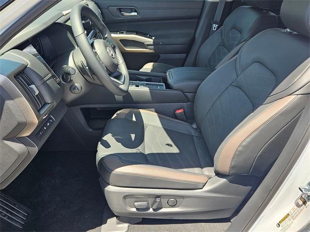new 2025 Nissan Pathfinder car, priced at $49,246