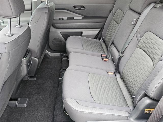 new 2025 Nissan Pathfinder car, priced at $34,774