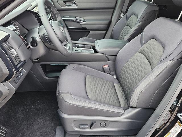 new 2025 Nissan Pathfinder car, priced at $34,774