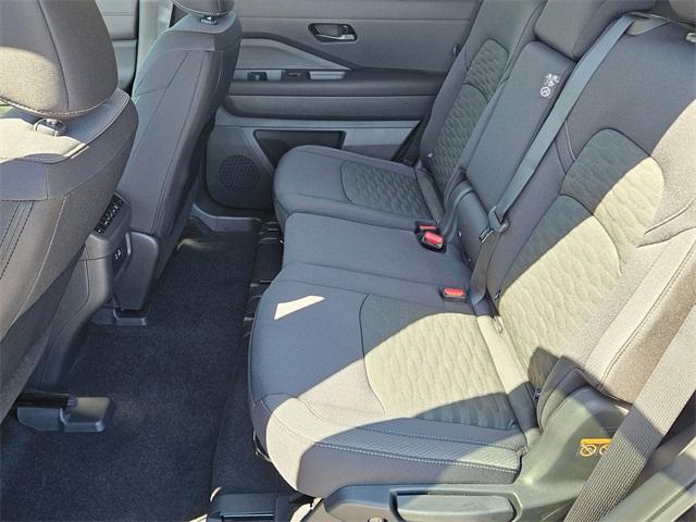 new 2025 Nissan Pathfinder car, priced at $33,605