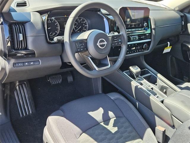 new 2025 Nissan Pathfinder car, priced at $33,605