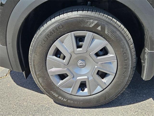 used 2025 Nissan Kicks car, priced at $20,987