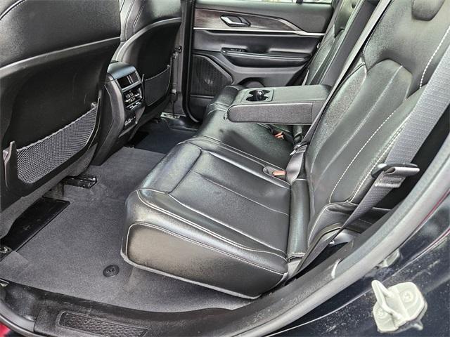 used 2024 Jeep Grand Cherokee car, priced at $29,987