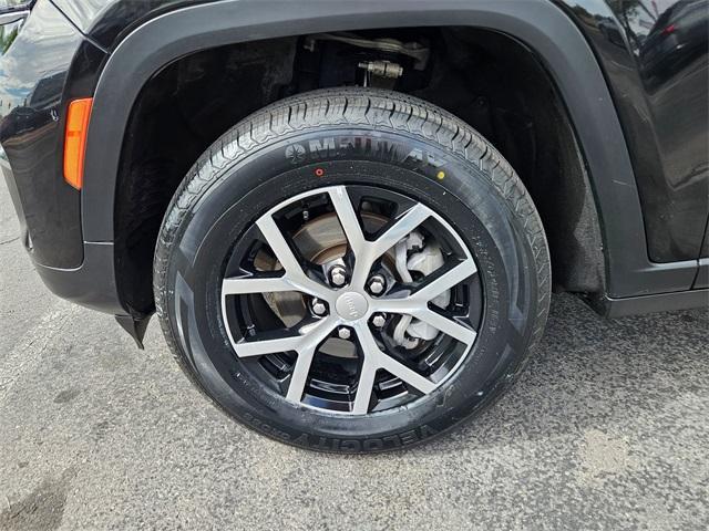 used 2024 Jeep Grand Cherokee car, priced at $29,987