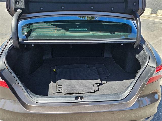 used 2018 Toyota Camry Hybrid car, priced at $13,987
