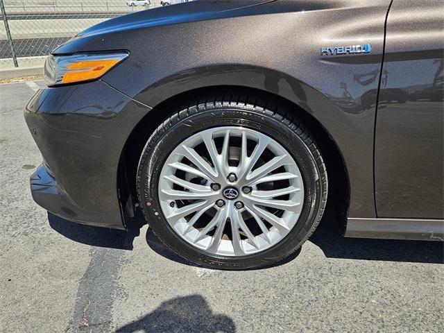 used 2018 Toyota Camry Hybrid car, priced at $13,987